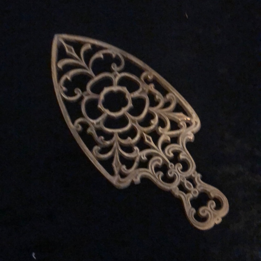 Craft House Williamsburg Vintage Rosetta Trivit